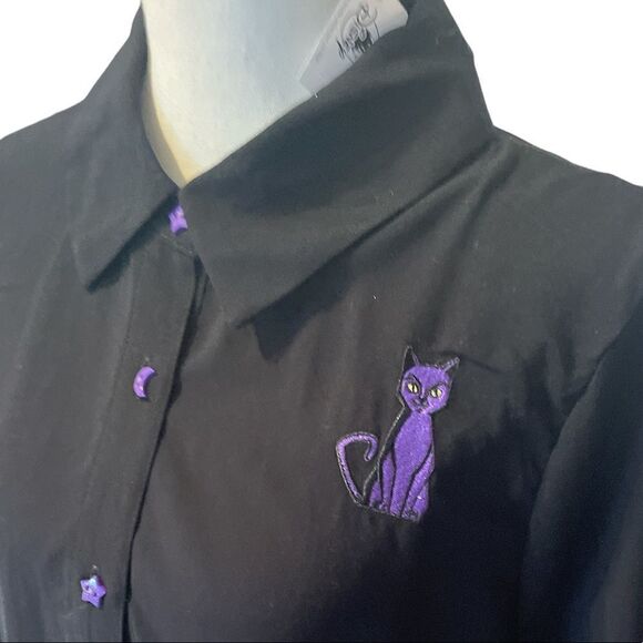 NWT Disney top | Her Universe Hocus Pocus Tie front top - Picture 4 of 4